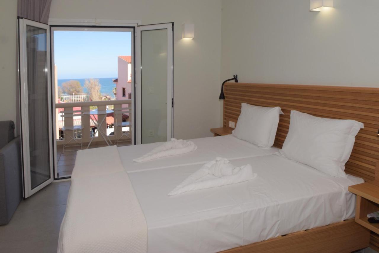 Mithos Premium Rooms Agia Marina 외부 사진