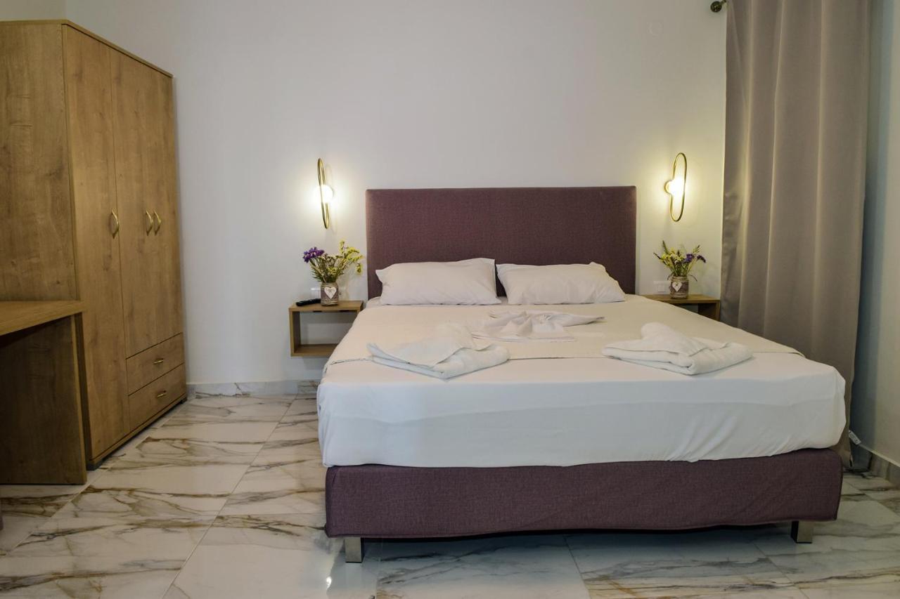 Mithos Premium Rooms Agia Marina 외부 사진