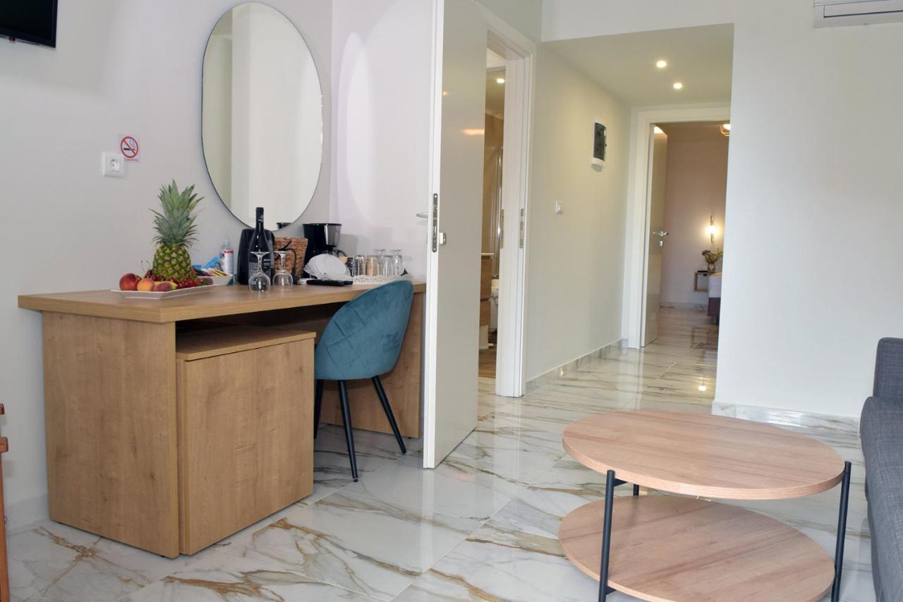 Mithos Premium Rooms Agia Marina 외부 사진