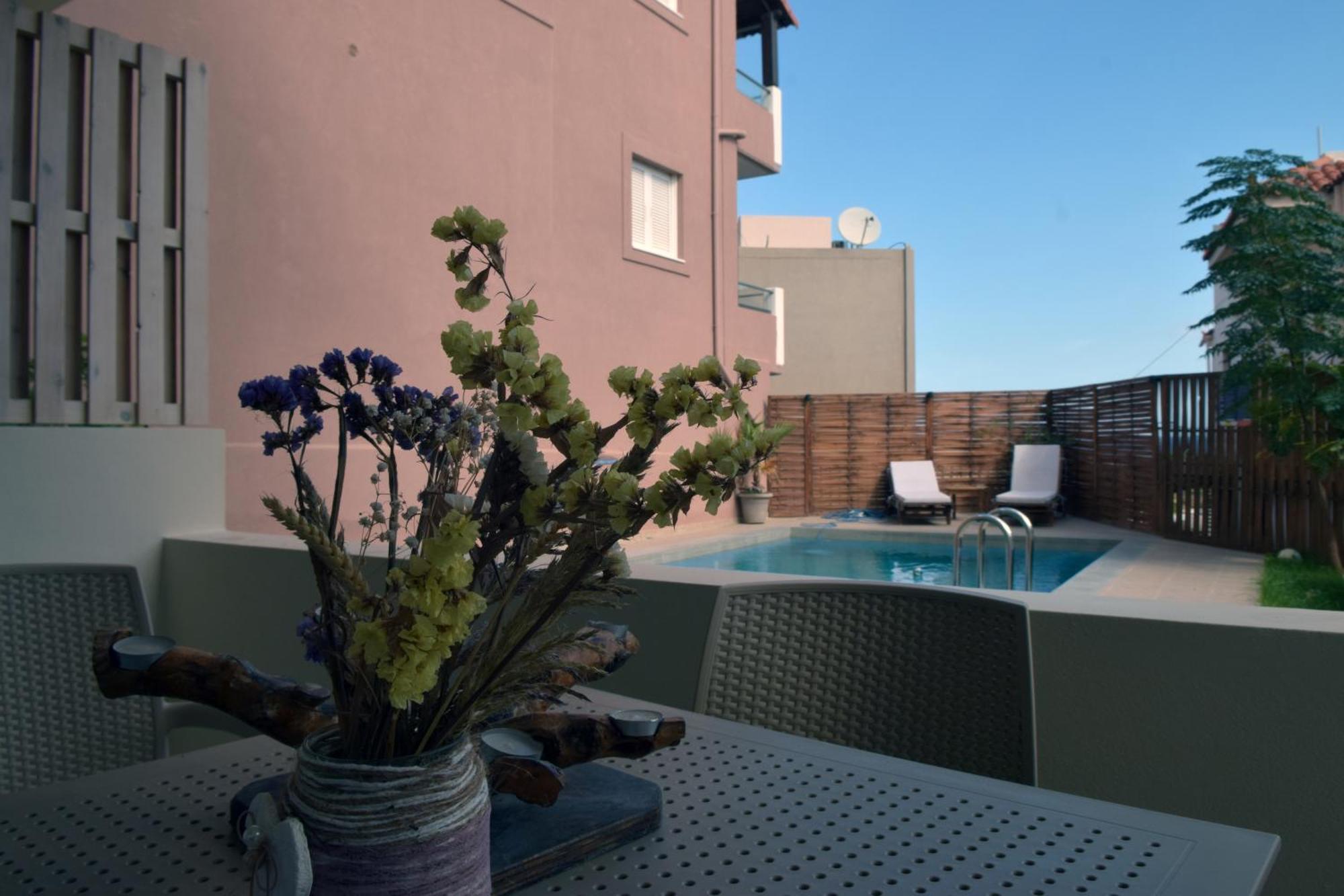 Mithos Premium Rooms Agia Marina 외부 사진