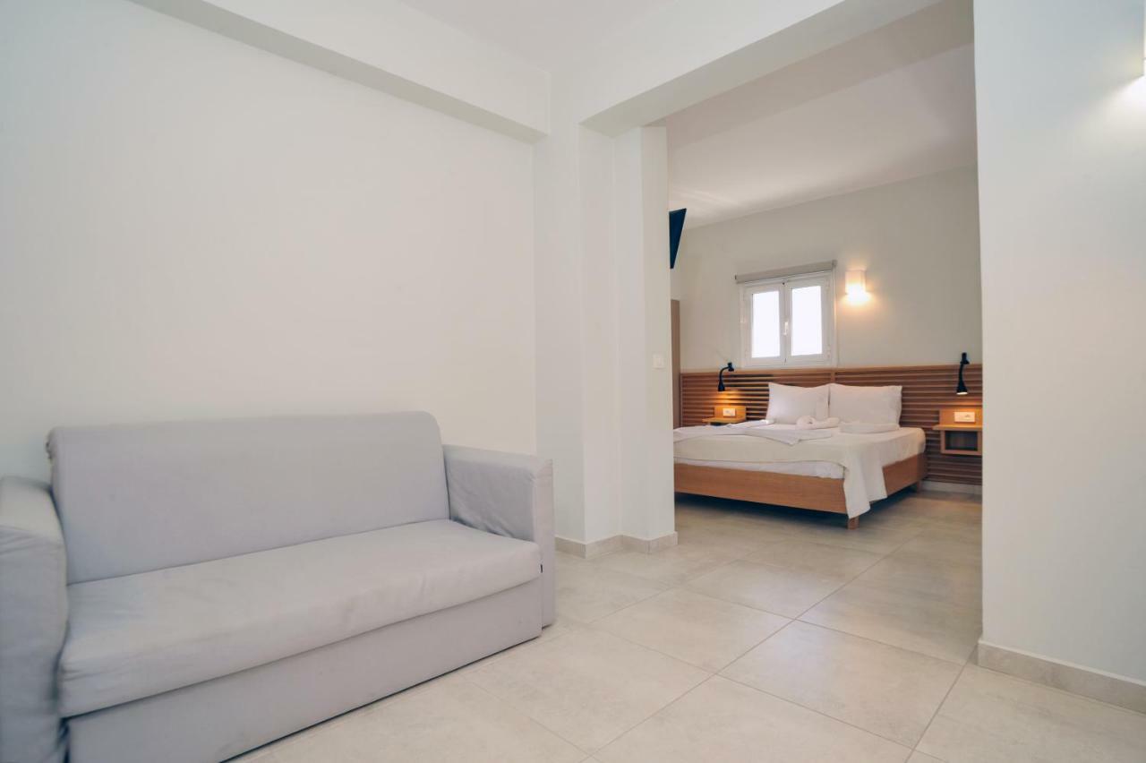Mithos Premium Rooms Agia Marina 외부 사진