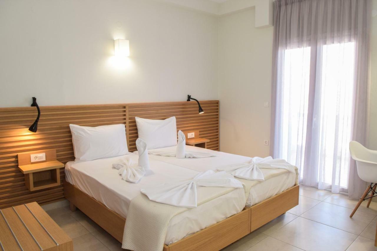 Mithos Premium Rooms Agia Marina 외부 사진