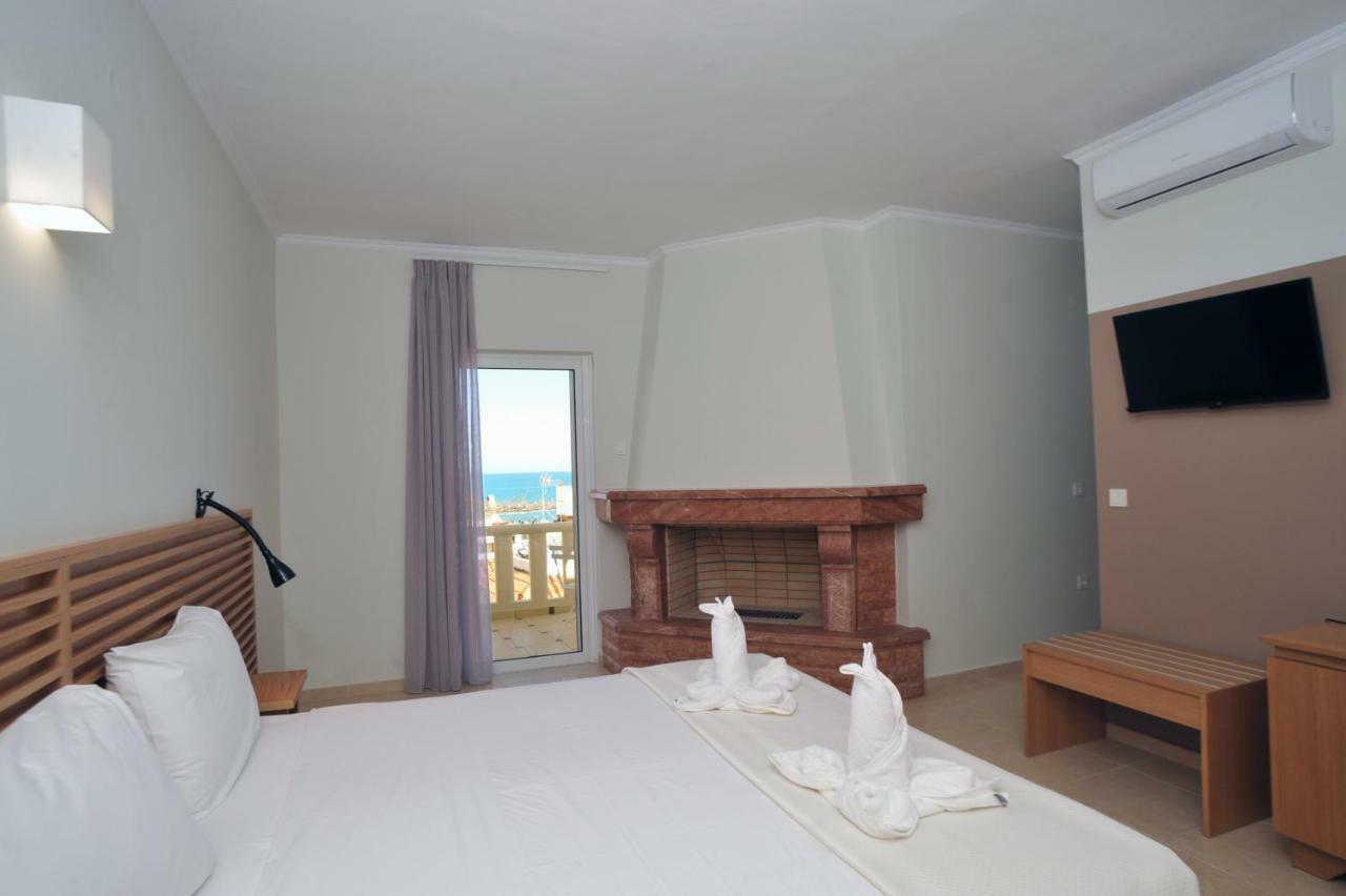 Mithos Premium Rooms Agia Marina 외부 사진